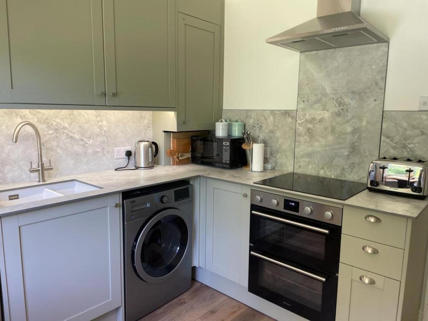 Fantastic 2 Bedroom Victorian Flat In Льюис Экстерьер фото